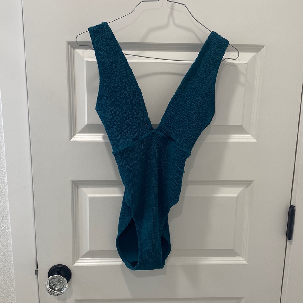 Sun bathing suit